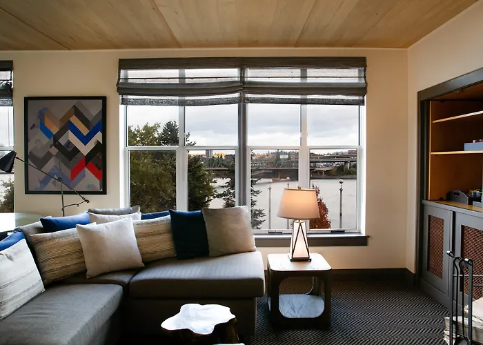 Riverplace Hotel